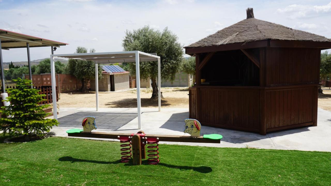 Villa Cuchi Farm Chinchón Exterior foto