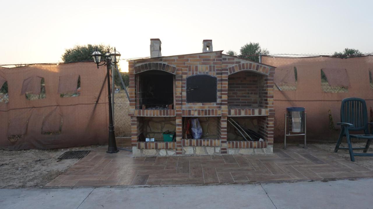 Villa Cuchi Farm Chinchón Exterior foto